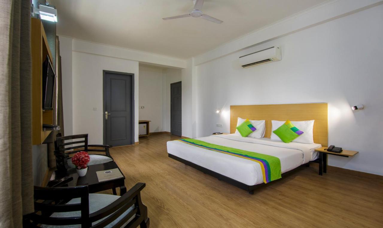 Hotel Treebo Noida Express Exterior foto