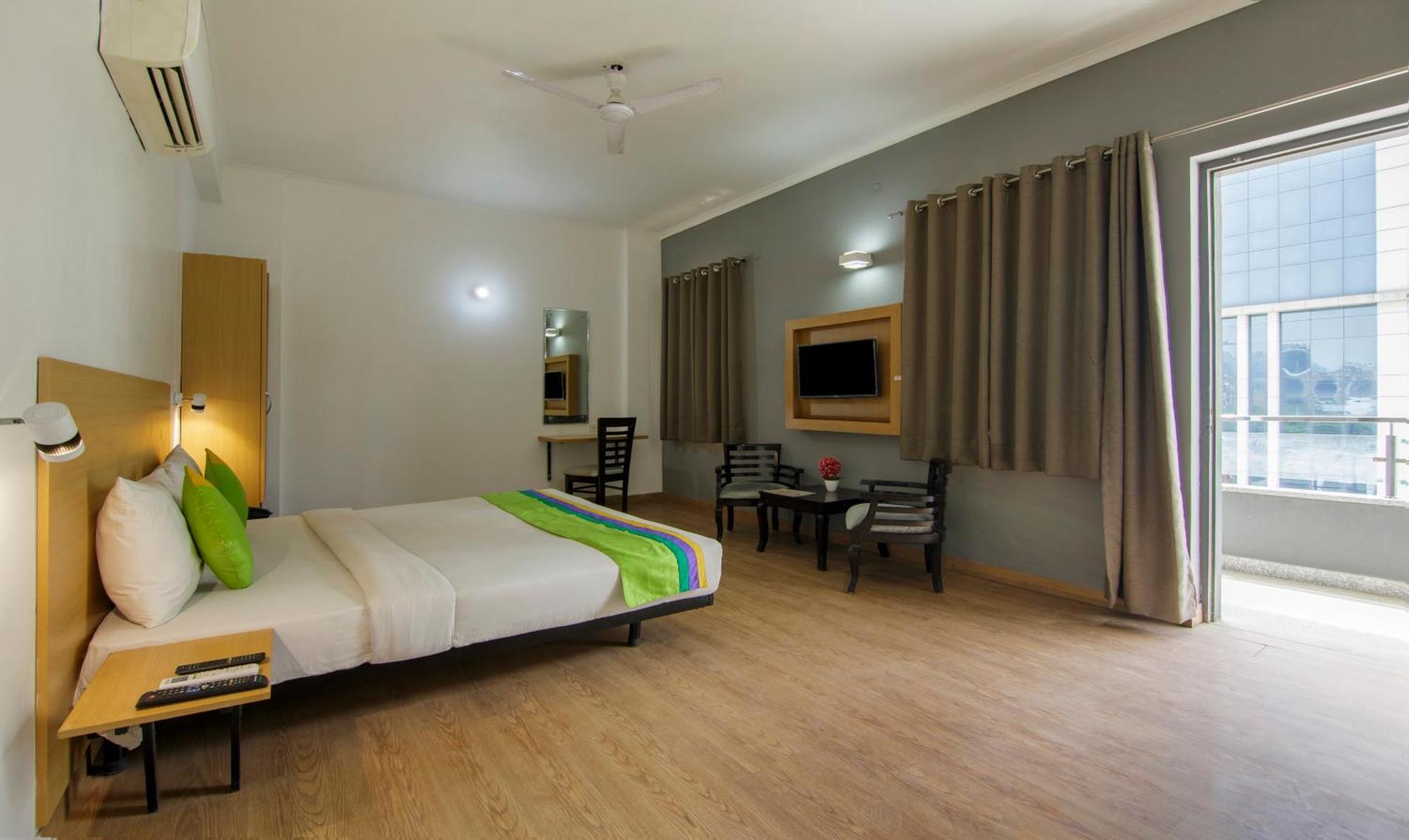 Hotel Treebo Noida Express Exterior foto